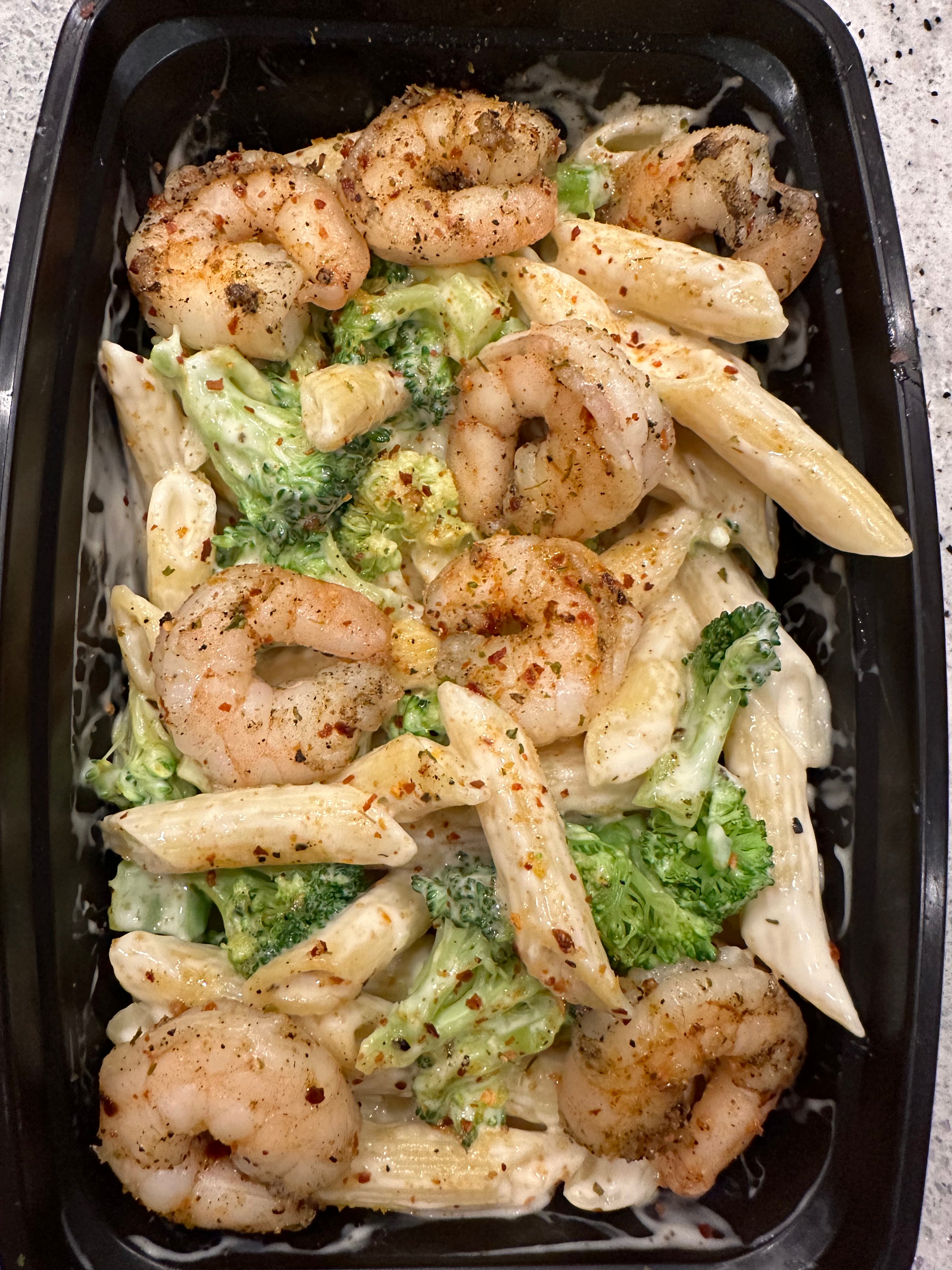 Garlic Shrimp Alfredo Pasta