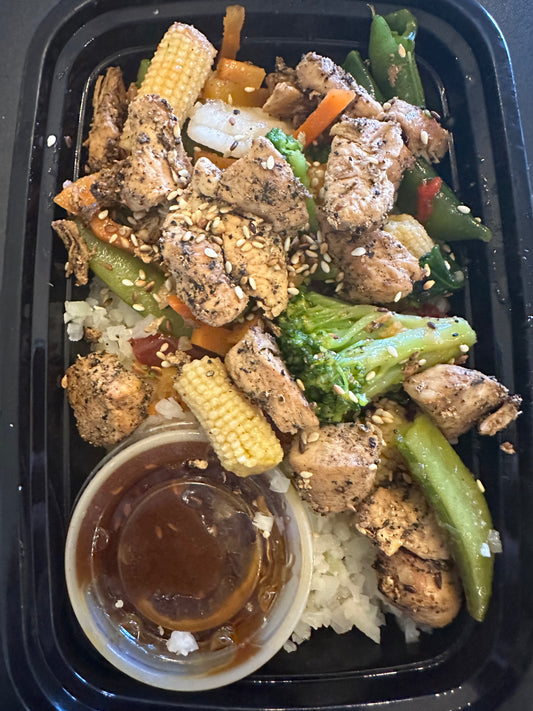 K20 Honey Sesame Chicken Stir Fry (Riced Cauliflower)